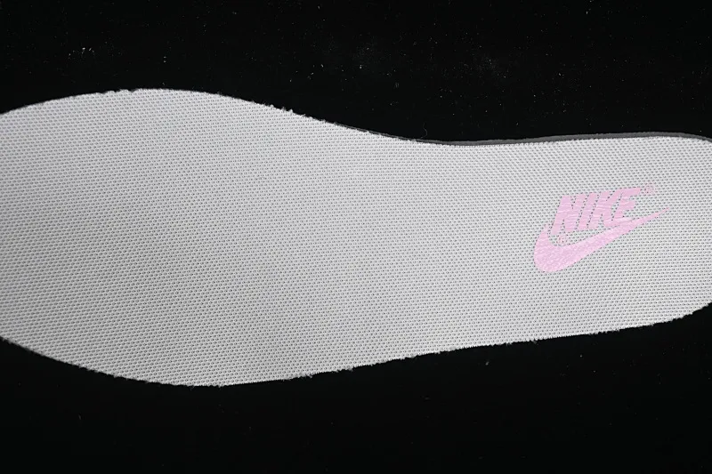 All Categories Nk SB Dunk Series Nk SB Dunk Low Low-top sneakers Nike SB Dunk Low White and pink color Anniversary high-end customization Low-top casual sneakers WP0212-013